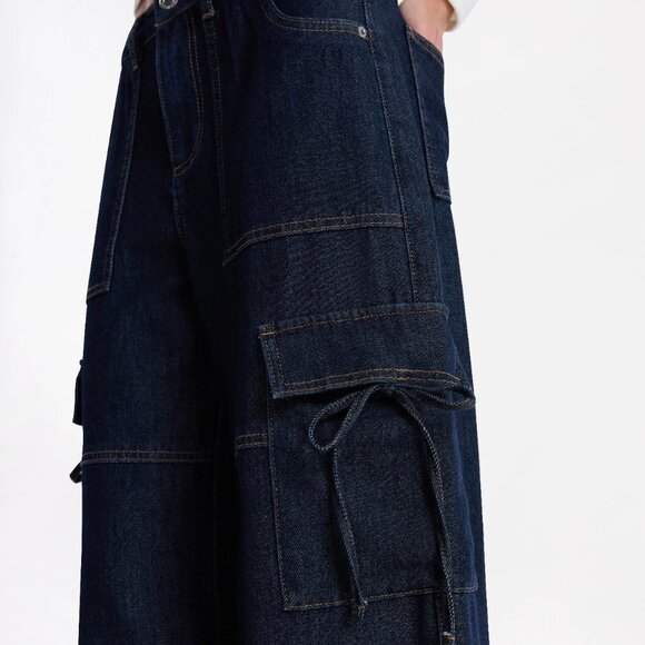 No Boundaries Women’s Cargo Jeans Size 0 Bow Detail 30.5” Inseam High Rise - Picture 4 of 4